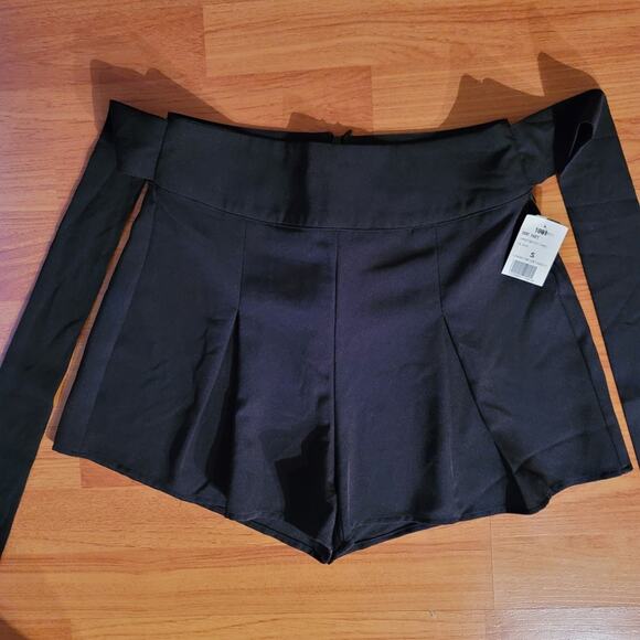 NWT Haute Mode Skort, Size Small, Women's High Waist Shorts, Black, NEW - Picture 6 of 8